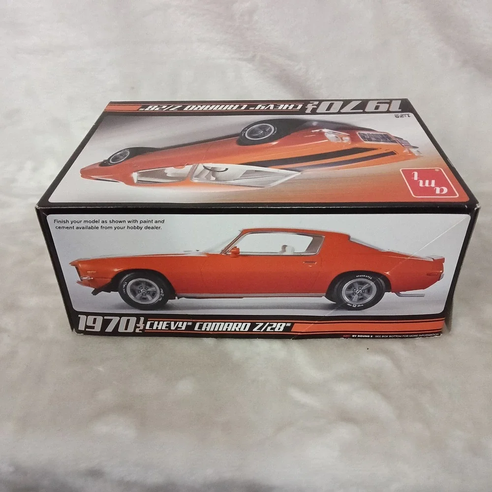 AMT 1970 1/2 Chevy Camaro Z/28 1:25 Scale Model Kit AMT635 Orange Muscle Car